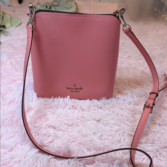 kate spade Handbags - Peach Kate spade crossbody